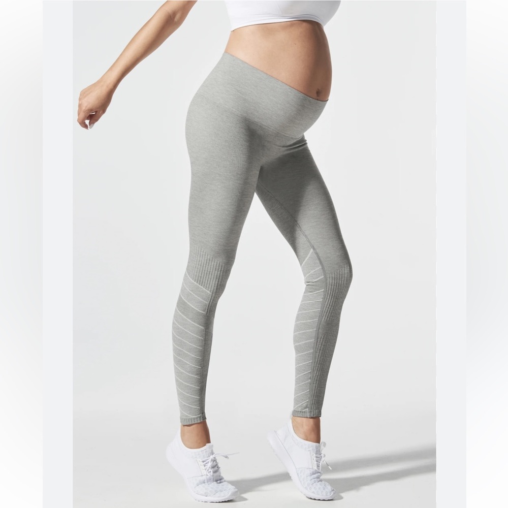 BLANQI Maternity Gray and White Seamless Compression Contour 7/8 Leggings